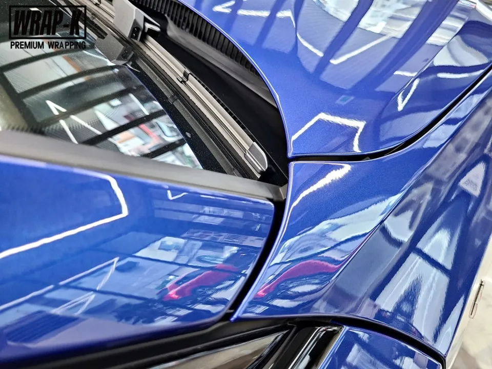 BMW 3 Seriesのカーラッピング事例|マットブラックの変貌 施工写真 2-2