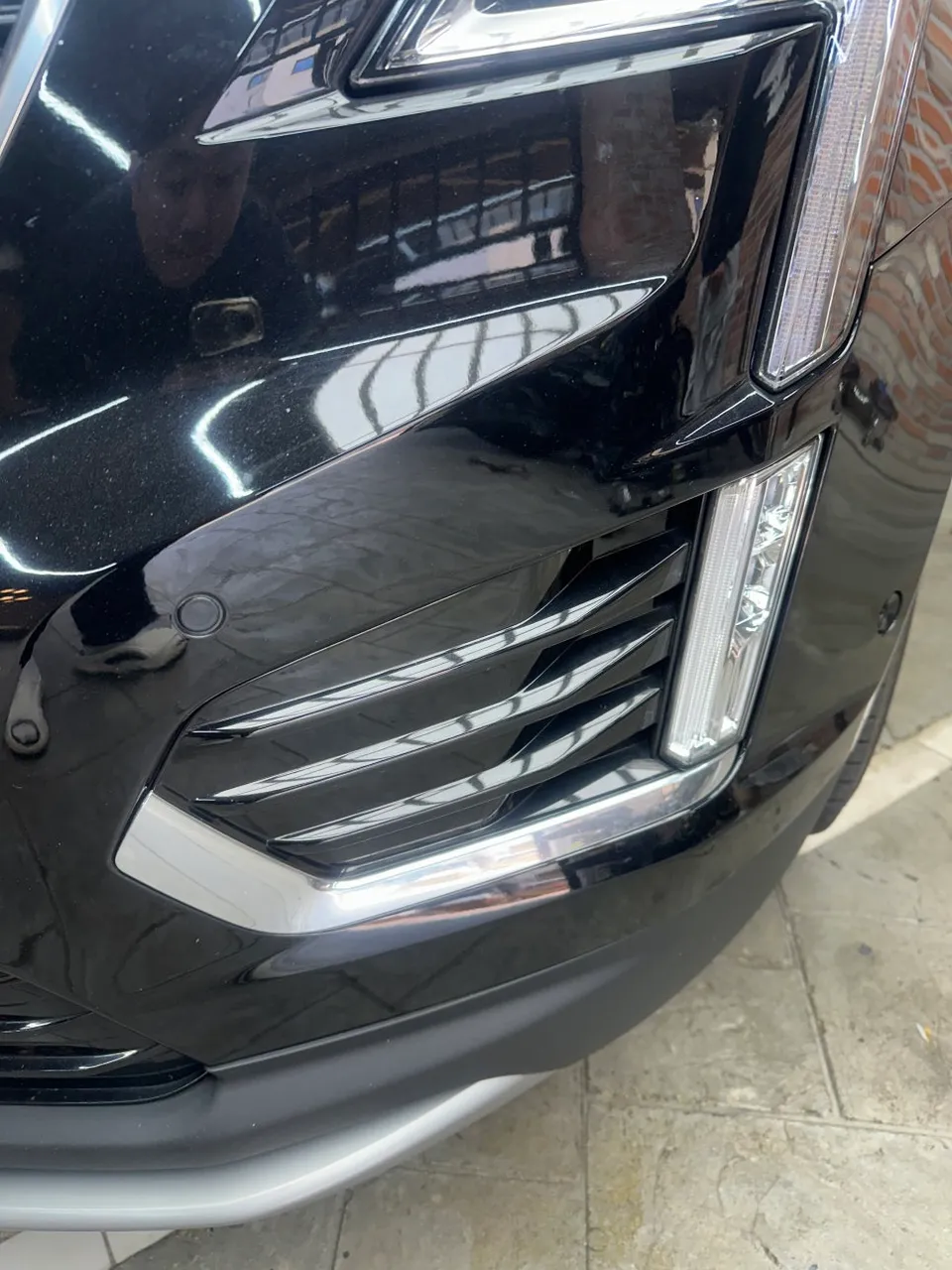 Cadillac XT5のカーラッピング事例 施工写真 4