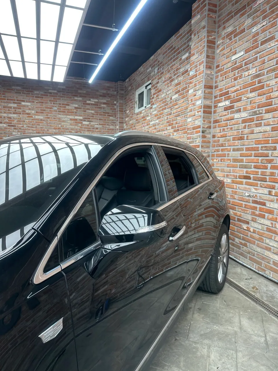 Cadillac XT5のカーラッピング事例 施工写真 5