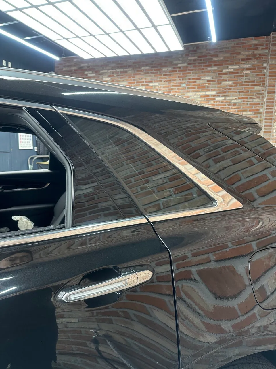 Cadillac XT5のカーラッピング事例 施工写真 6