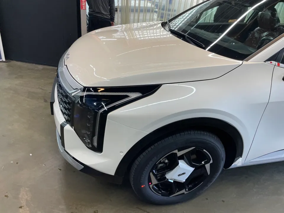 Kia Sportageのカーフィルム施工事例｜費用目安・仕上がり 施工写真 1-3