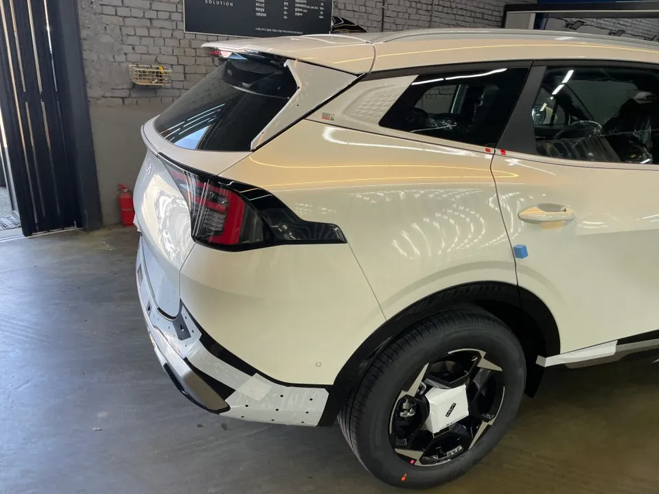 Kia Sportageのカーフィルム施工事例｜費用目安・仕上がり 施工写真 2-3