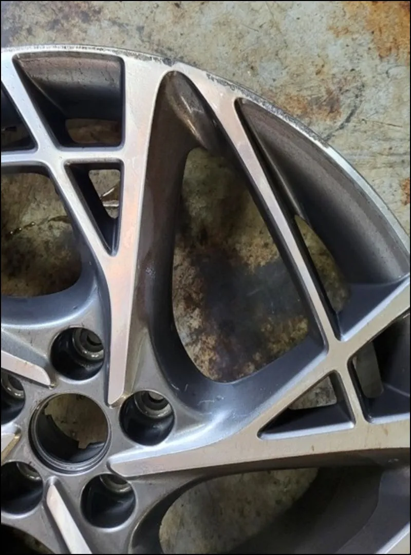 Genesis G90 wheel repair - Genesis G90 Wheel Repair & Refinishing Review — Perfect Restoration photo 6