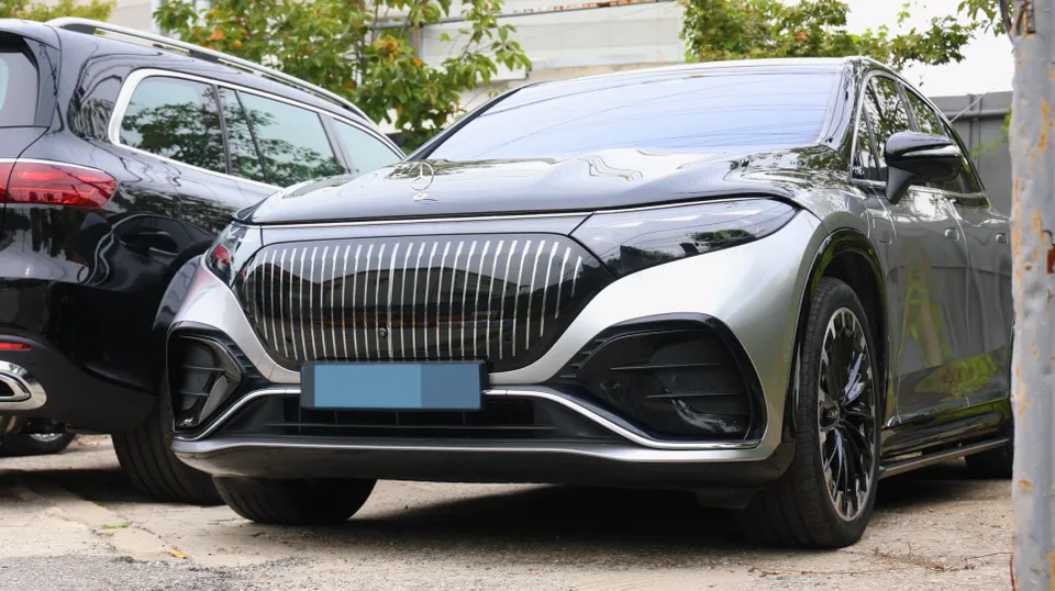 Mercedes-Benz EQS SUV 580 body kit - Mercedes-Benz EQS SUV Body Kit & Aero Parts Review photo 3