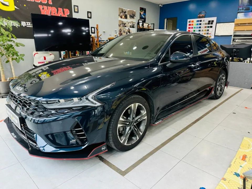 Kia K5 DL3のカーラッピング事例|細部カスタムで魅力を引き出す 施工写真 2-1