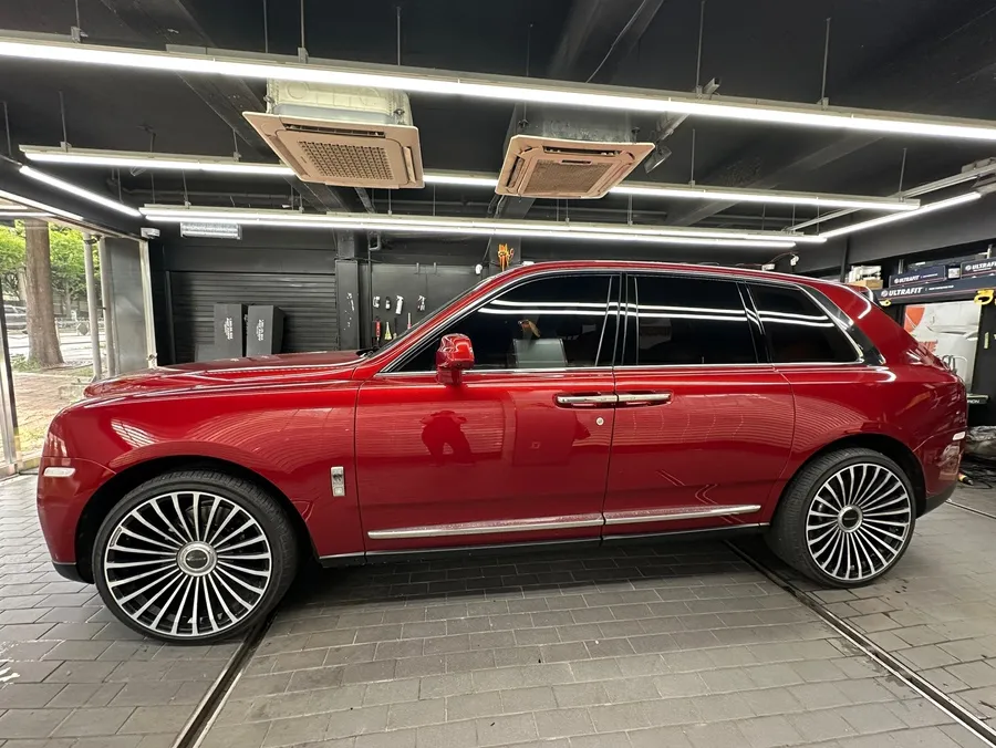 Rolls-Royce Cullinan vinyl wrap - Rolls-Royce Cullinan Vinyl Wrap Installation Review — Cost photo 3