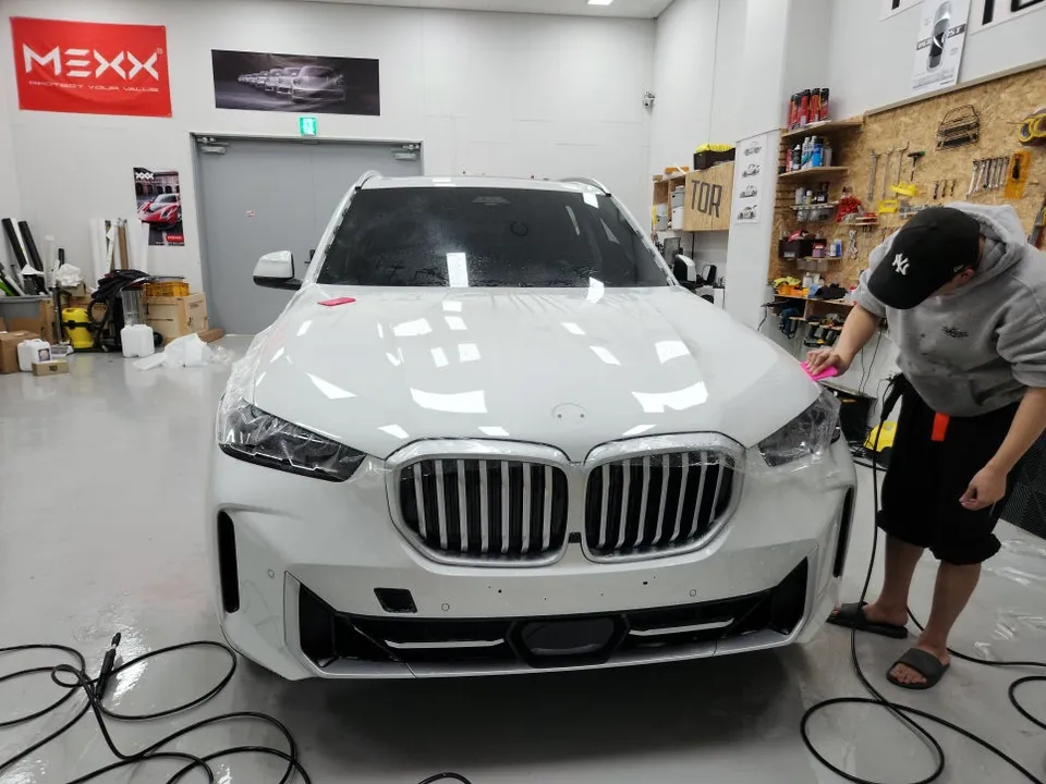 BMW X5のPPF施工事例|費用目安と仕上がり 施工写真 1-3