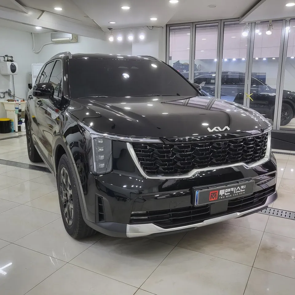 Kia Sorento MQ4のカーラッピング事例|費用目安・仕上がり 施工写真 2-1