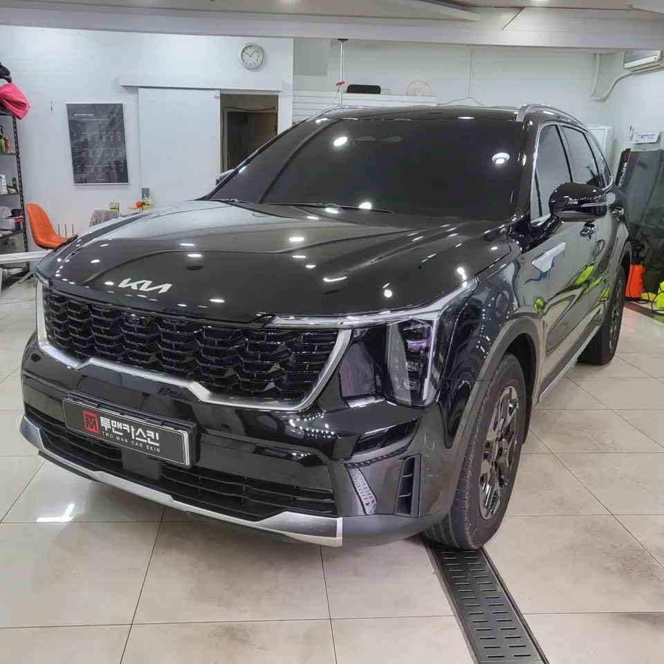 Kia Sorento MQ4のカーラッピング事例|費用目安・仕上がり 施工写真 3-1