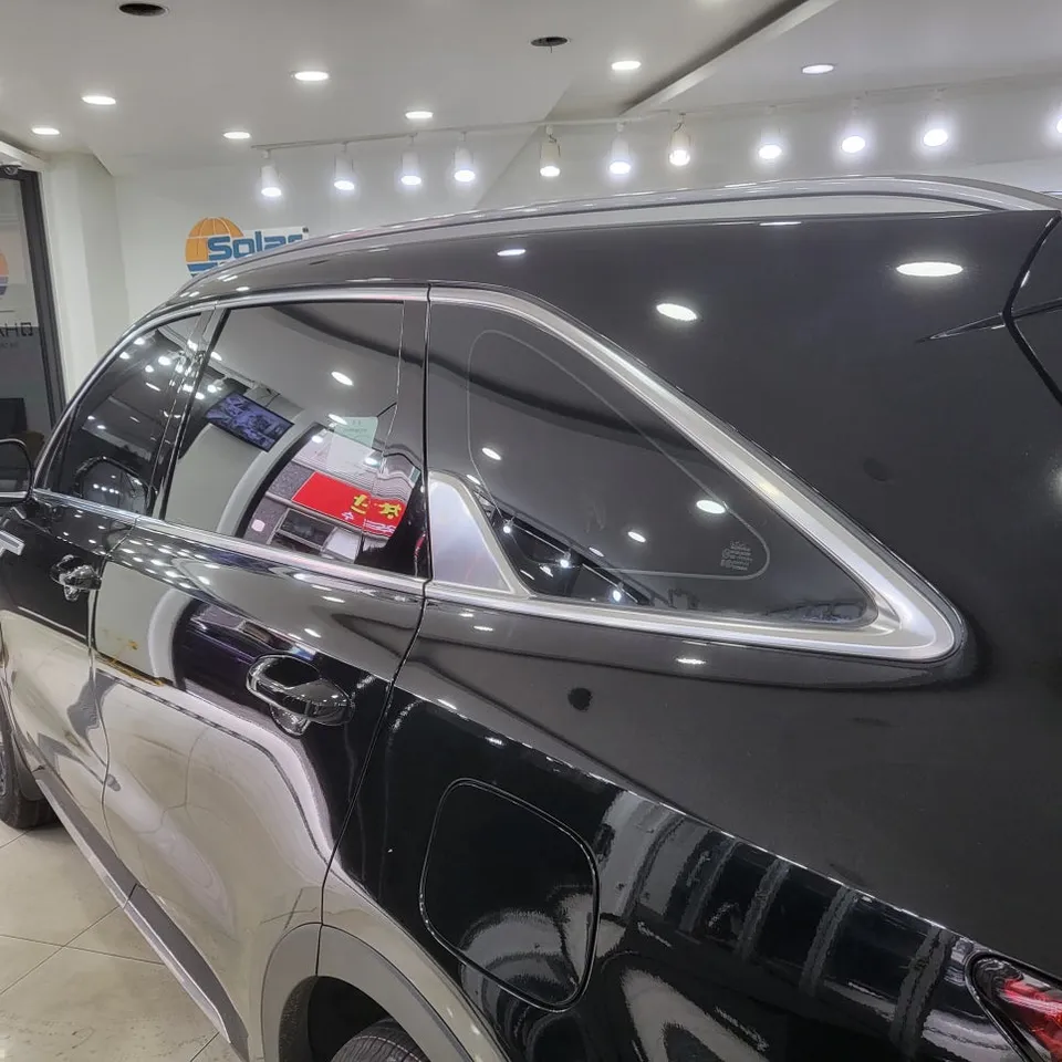 Kia Sorento MQ4のカーラッピング事例|費用目安・仕上がり 施工写真 2-3
