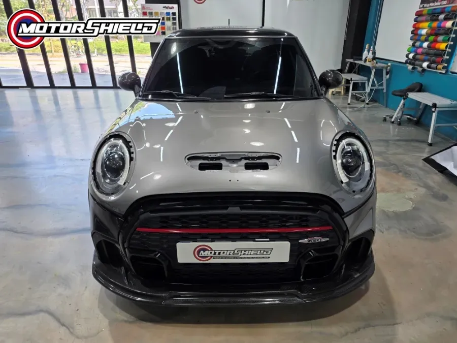 MINI Coupeのカーラッピング事例|費用目安・仕上がり 施工写真 2-1