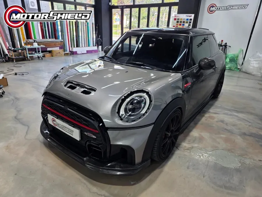 MINI Coupeのカーラッピング事例|費用目安・仕上がり 施工写真 3-1