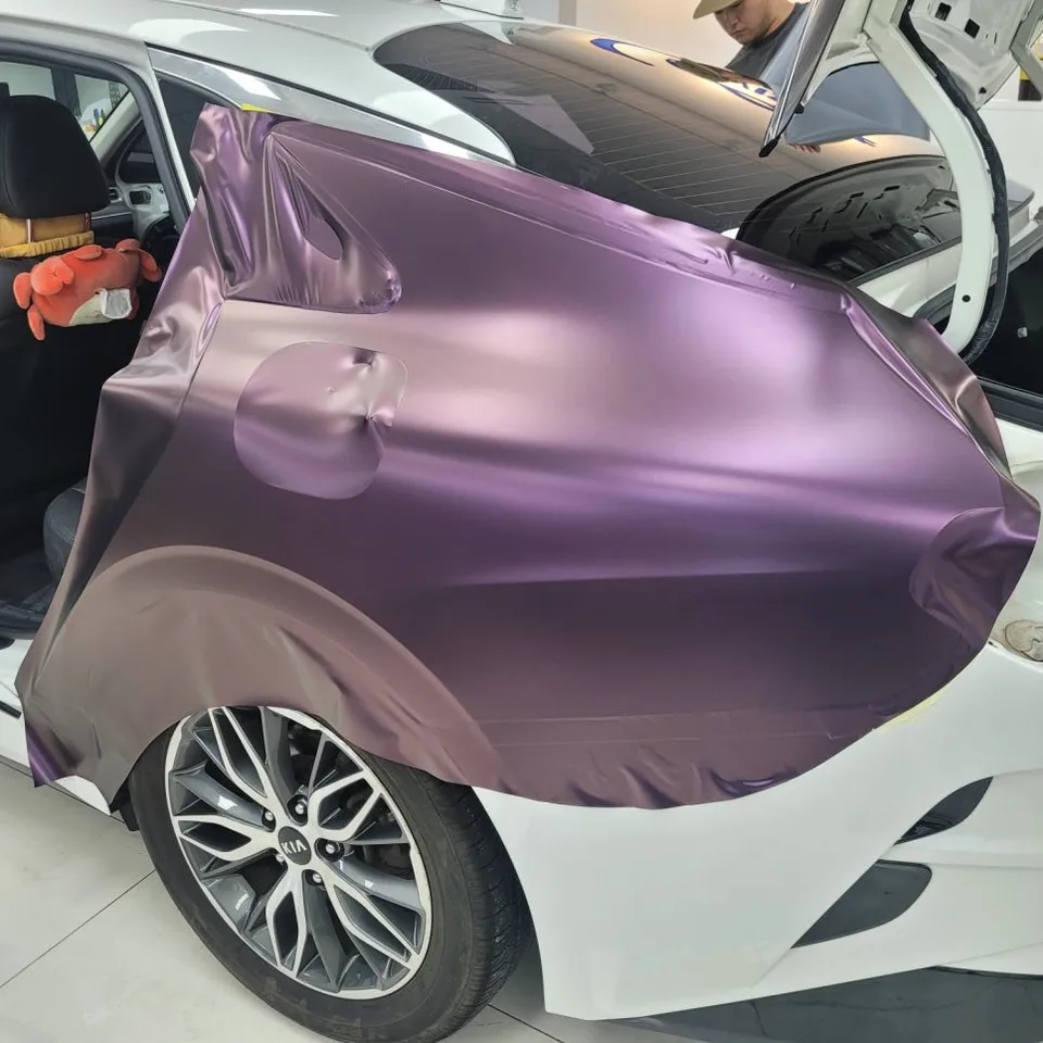 Kia K5 DL3のカーラッピング事例|マットマジックパープル 施工写真 2-3