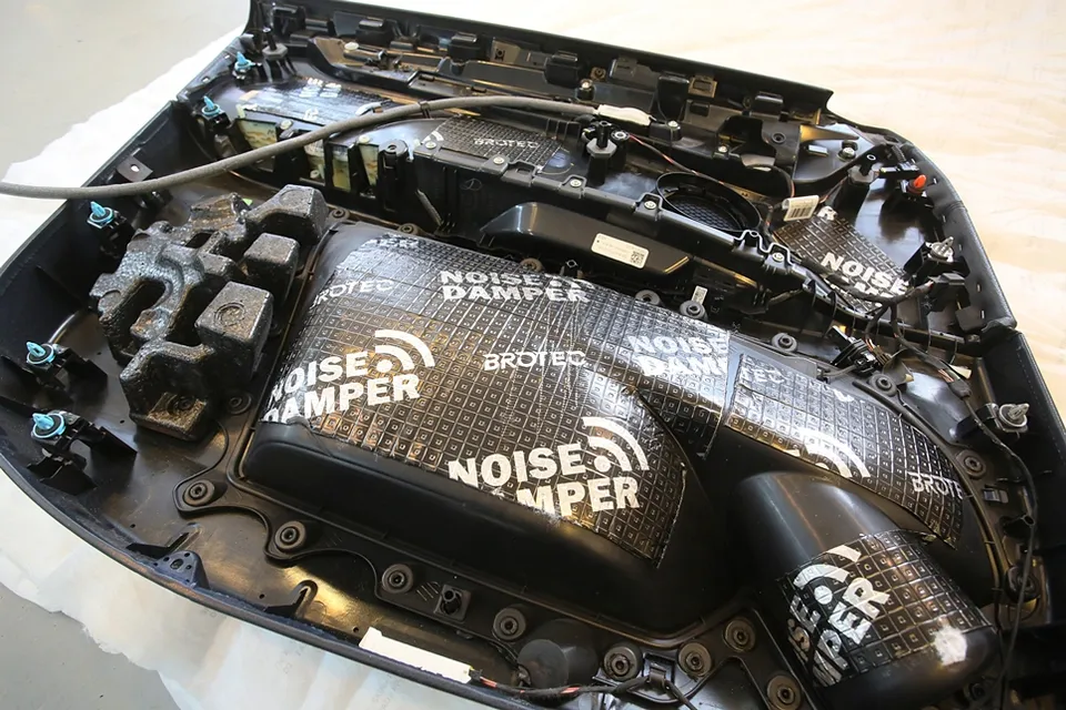 BMW X5 soundproofing - BMW X5 Soundproofing & Undercoating Review: Door Vibration Fix photo 4