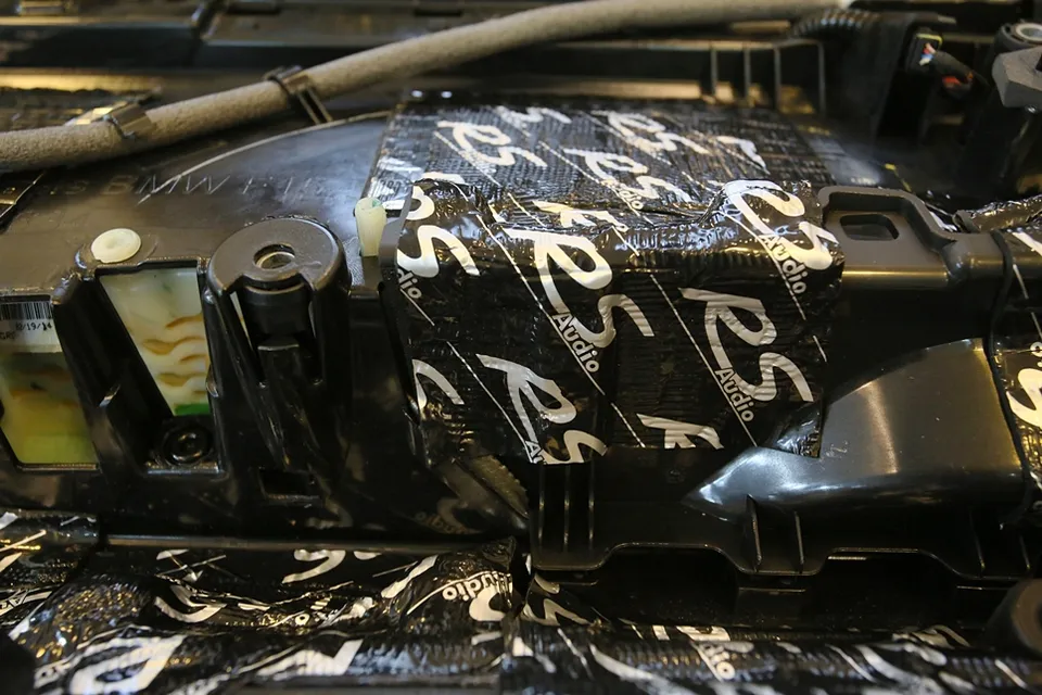 BMW X5 soundproofing - BMW X5 Soundproofing & Undercoating Review: Door Vibration Fix photo 6
