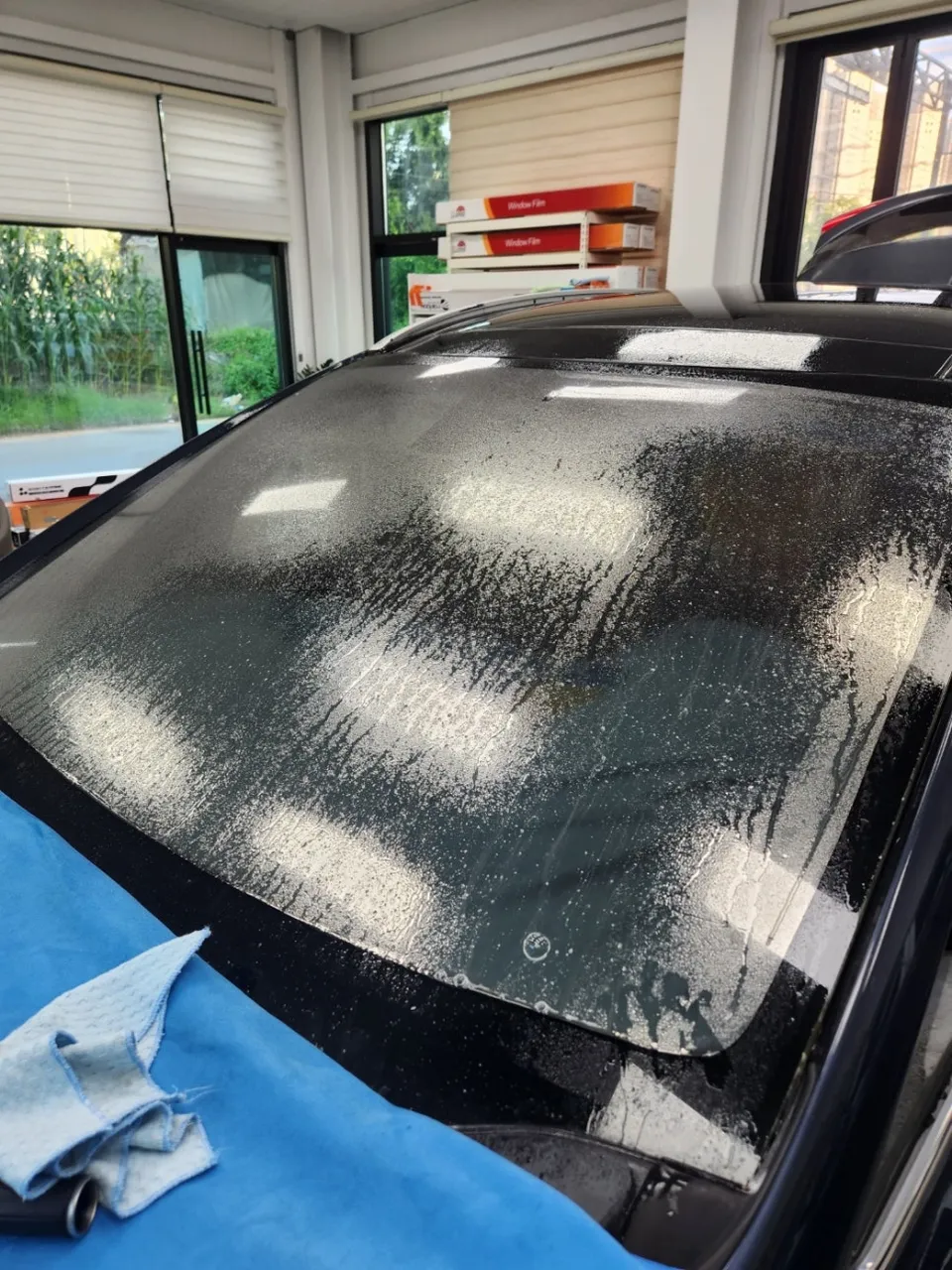 BMW X7 カーフィルム施工事例｜費用目安と仕上がり 施工写真 2-2
