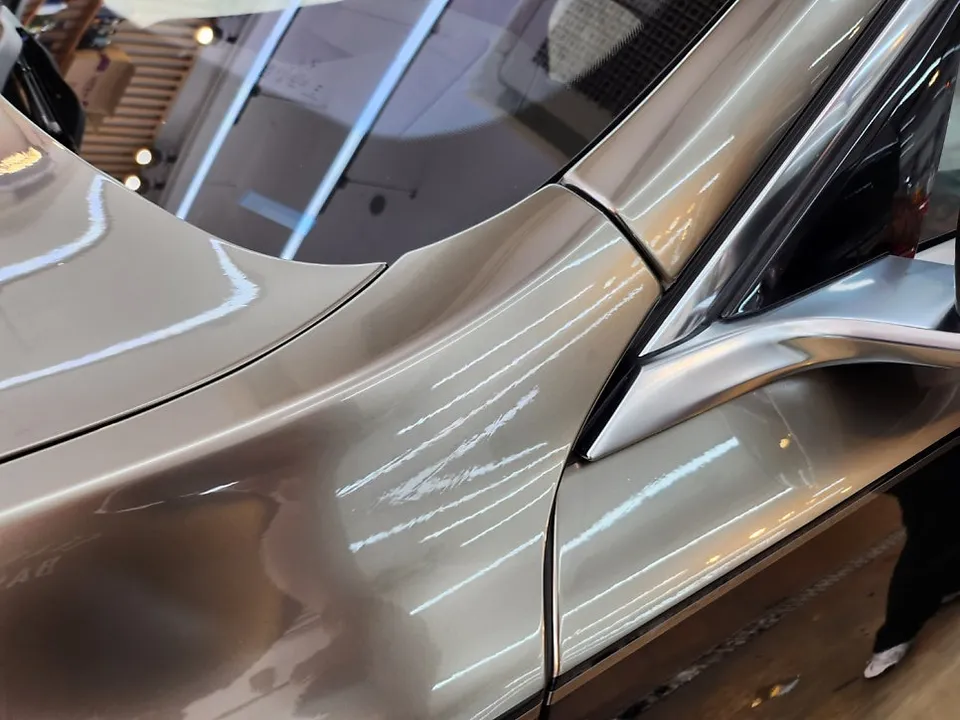 BMW 7 Seriesのカーラッピング事例|デュオトンで個性を演出 施工写真 1-3