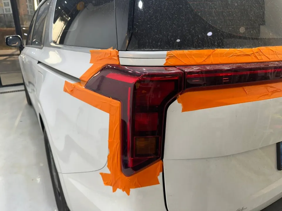 Kia Carnival PPF施工事例|費用目安と仕上がり 施工写真 2-1