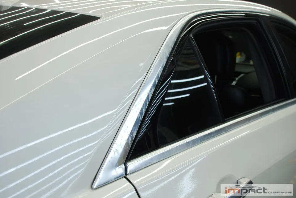 Cadillac CTSのカーラッピング事例|費用目安・仕上がり 施工写真 1-2