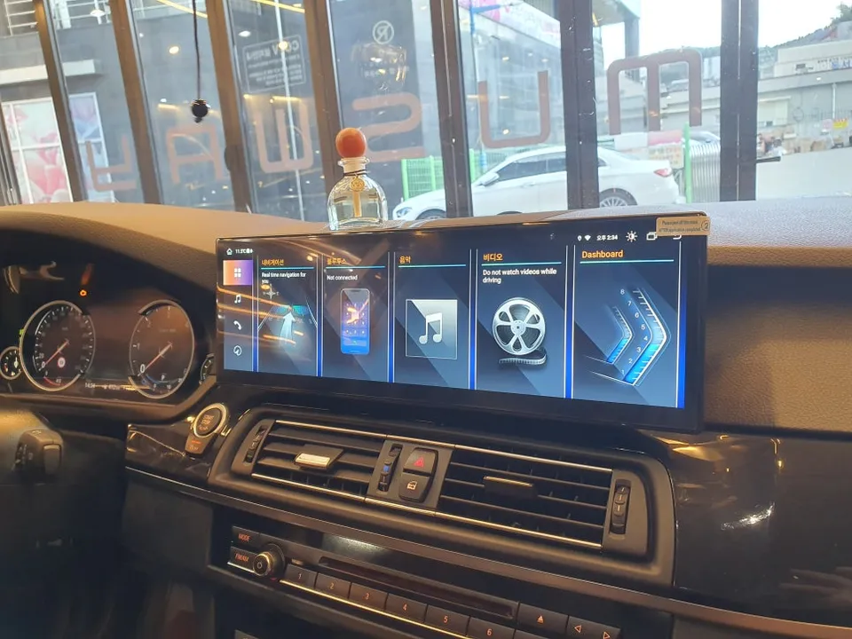 BMW 5 Series F10 android head unit - BMW 5 Series F10 Android Head Unit Review - Big Screen Upgrade photo 4
