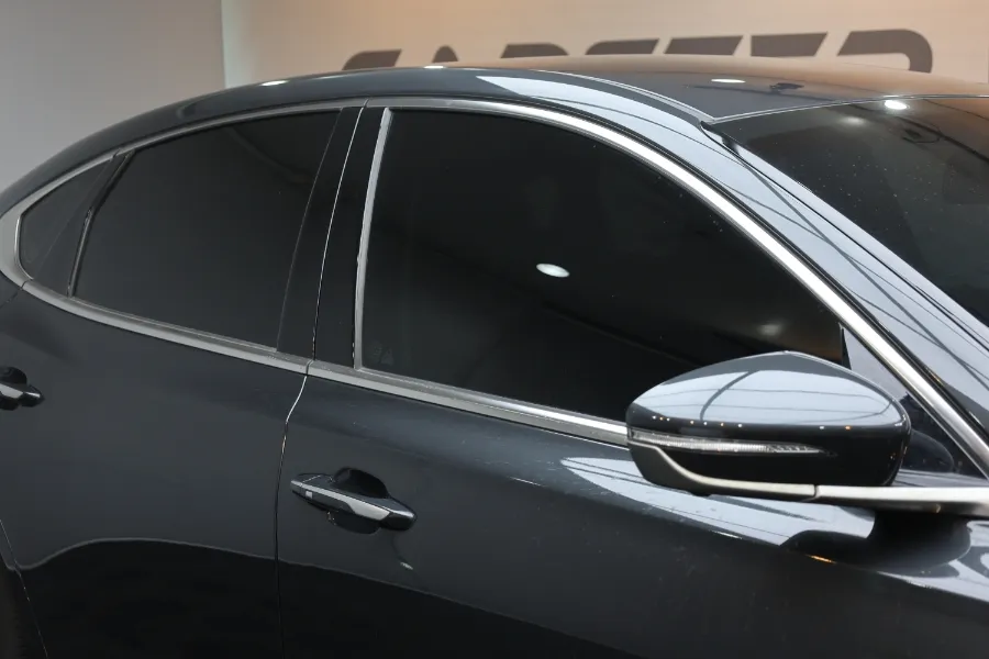 Hyundai Azera カーフィルム施工事例｜費用目安と仕上がり 施工写真 3-1