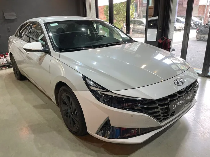 Hyundai Elantra vinyl wrap - Hyundai Elantra CN7 Vinyl Wrap Review — Color Change in Seoul photo 3