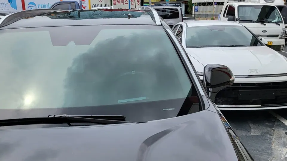 Hyundai Elantraのドラレコ取付事例|費用目安・仕上がり 施工写真 2-2