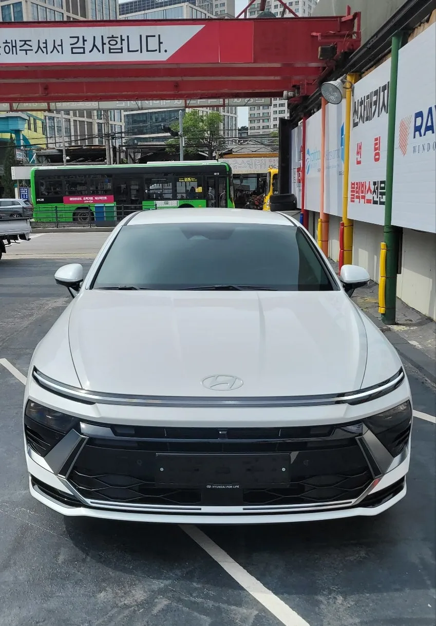 Hyundai Elantraのドラレコ取付事例|費用目安・仕上がり 施工写真 3-2