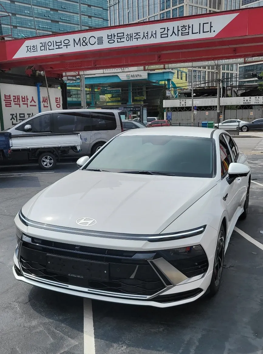 Hyundai Elantraのドラレコ取付事例|費用目安・仕上がり 施工写真 4-2