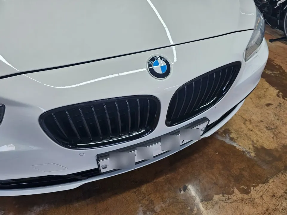 BMW 5 Series GTのカーラッピング事例|費用目安・仕上がり 施工写真 2-2