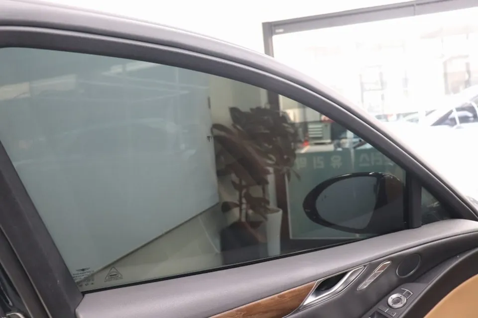 Genesis G80 window tinting - Genesis G80 Window Tinting Review: Glasstint SunsetR 30% photo 4