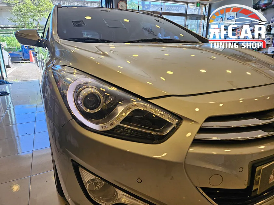Hyundai i40 lighting upgrade - Hyundai i40 Daytime Running Light LED Repair - Module Replacement photo 4