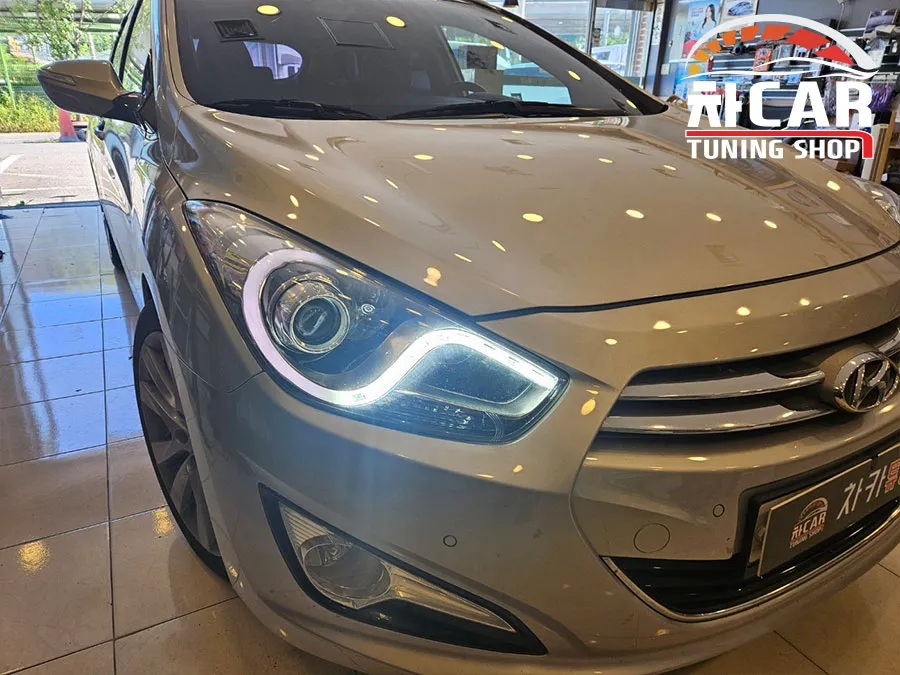 Hyundai i40 lighting upgrade - Hyundai i40 Daytime Running Light LED Repair - Module Replacement photo 5