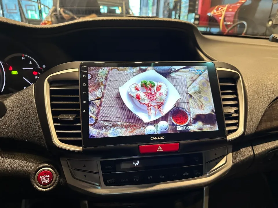 Honda AccordのAndroid Auto・CarPlay取付事例 施工写真 4-1