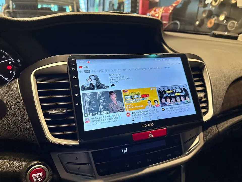 Honda AccordのAndroid Auto・CarPlay取付事例 施工写真 2-2