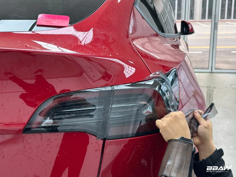 Tesla Model Y PPF施工事例|費用目安と仕上がり 施工写真 1-3