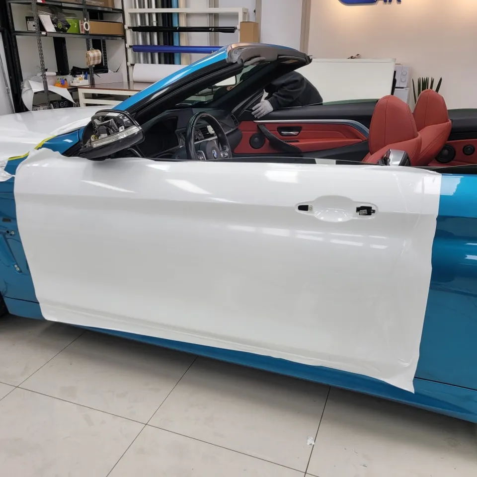 BMW 4 Seriesのカーラッピング事例|費用目安・仕上がり 施工写真 2-2