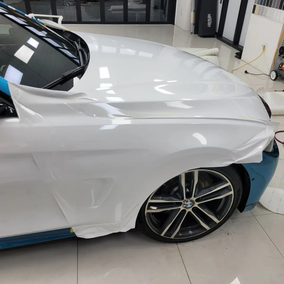 BMW 4 Seriesのカーラッピング事例|費用目安・仕上がり 施工写真 3-2