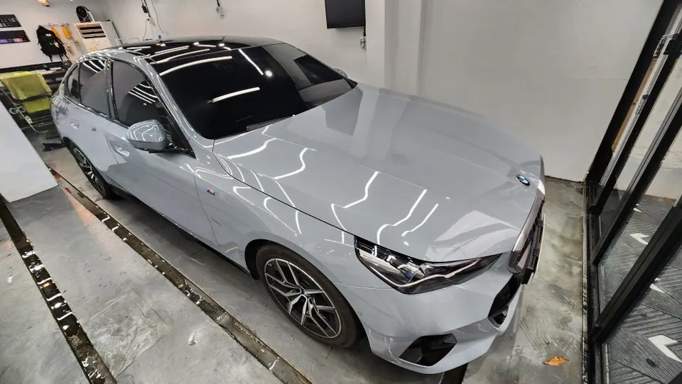 BMW G60のPPF施工事例 施工写真 3-1