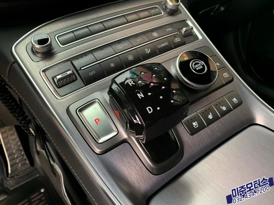 Hyundai Santa Fe Steering Wheel Customization Review After