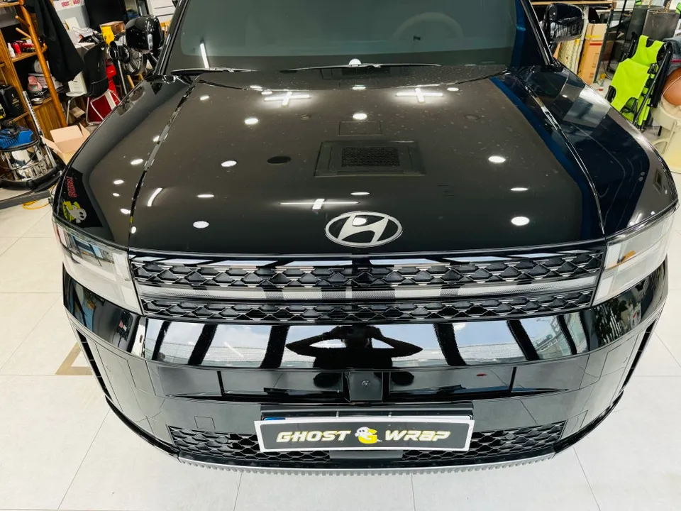 Hyundai Santa Feのカーラッピング事例|費用目安・仕上がり 施工写真 3-1