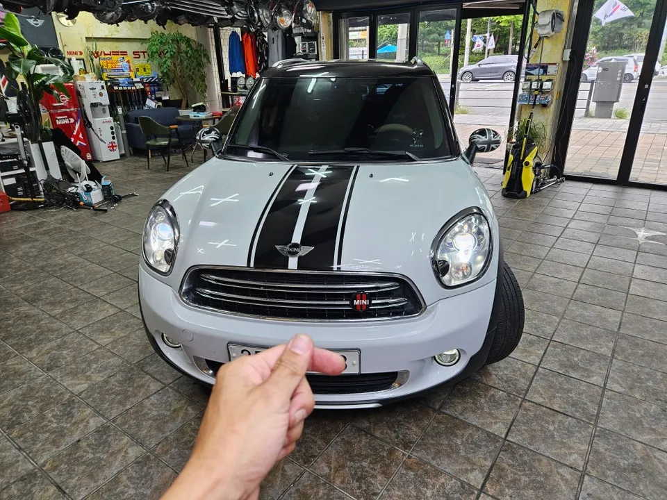 BMW MINI Cooper ambient lighting installation result