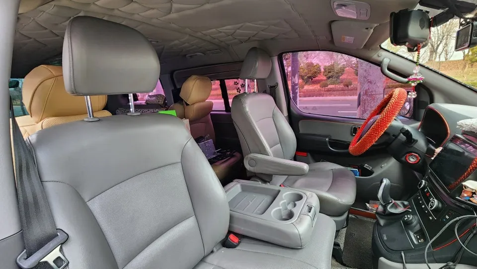 Hyundai Starex interior customization installation result