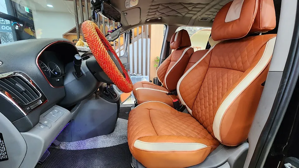 Hyundai Starex Interior Customization Review: Bucket Seats photo 2