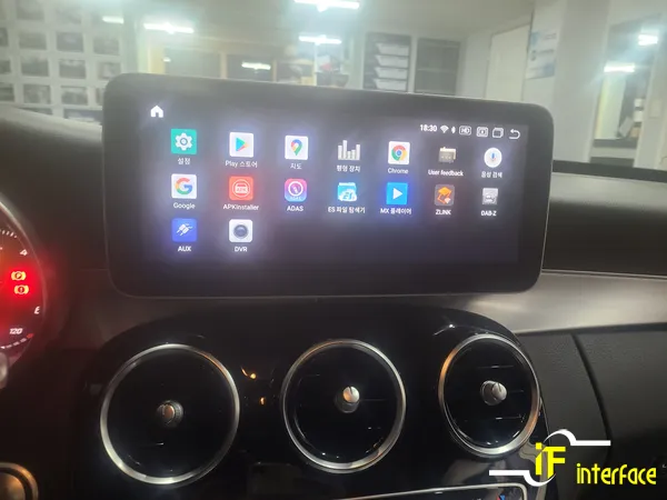 Mercedes-Benz C-Class W205のAndroid Auto・CarPlay取付事例 施工写真 2-2
