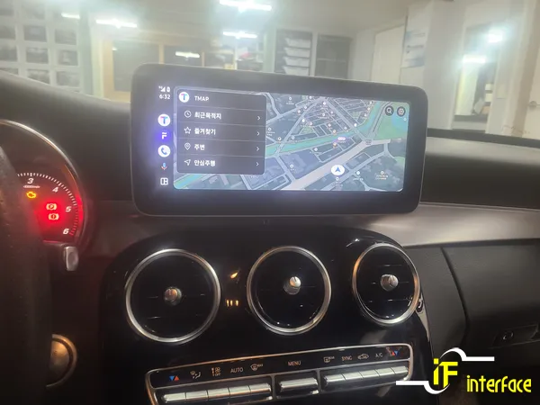 Mercedes-Benz C-Class W205のAndroid Auto・CarPlay取付事例 施工写真 4-2