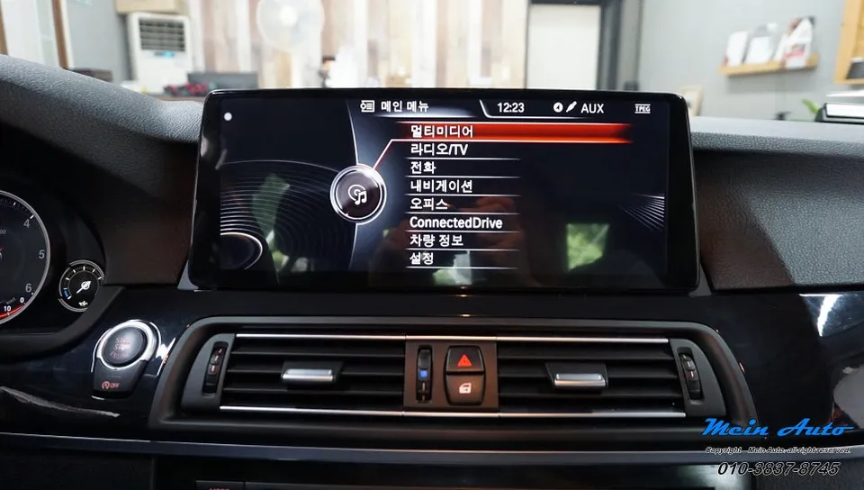 BMW 5 Series F10のAndroid Auto・CarPlay取付事例 施工写真 2-2