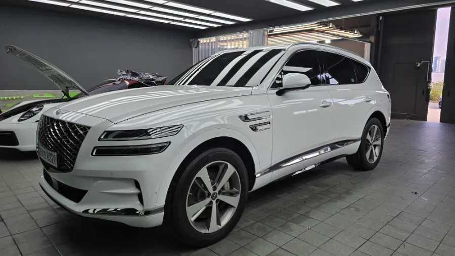 Genesis GV80 カーフィルム施工事例|費用目安と仕上がり 写真