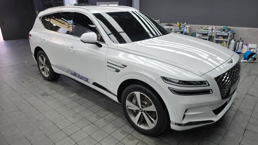 Genesis GV80 カーフィルム施工事例|費用目安と仕上がり 施工写真 3-1