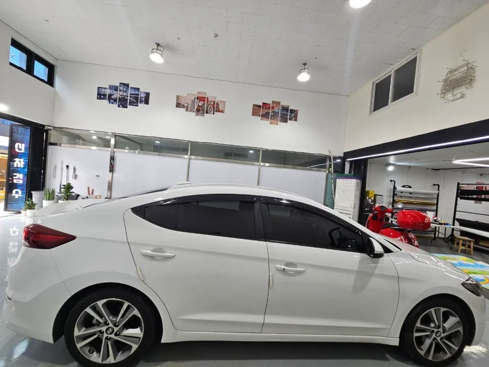 Hyundai Elantra ADのカーフィルム施工事例|費用目安・仕上がり 施工写真 2-1
